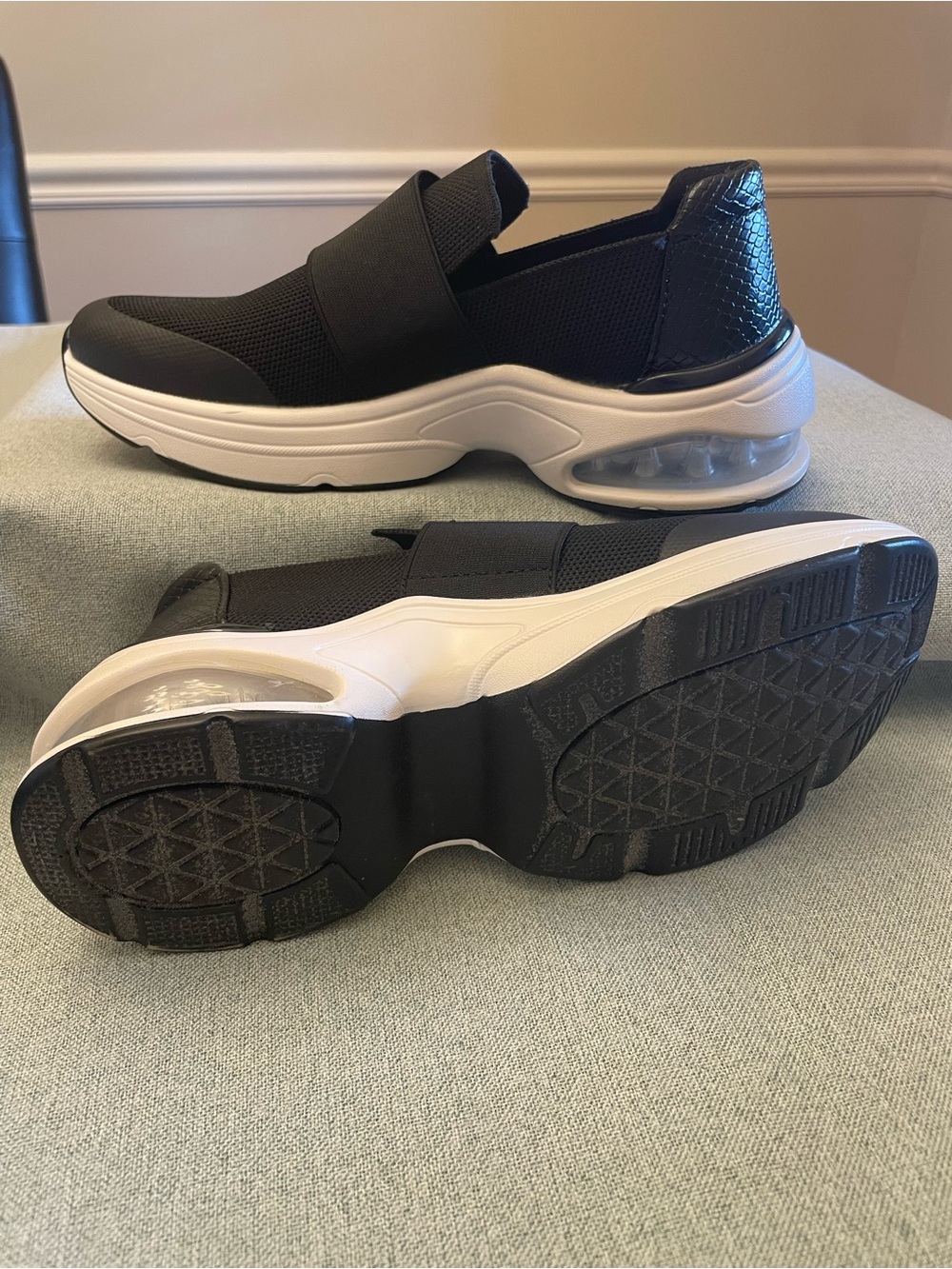 Dream Pairs Black Slip-On Athletic Sneakers with White Air Cushion Sole